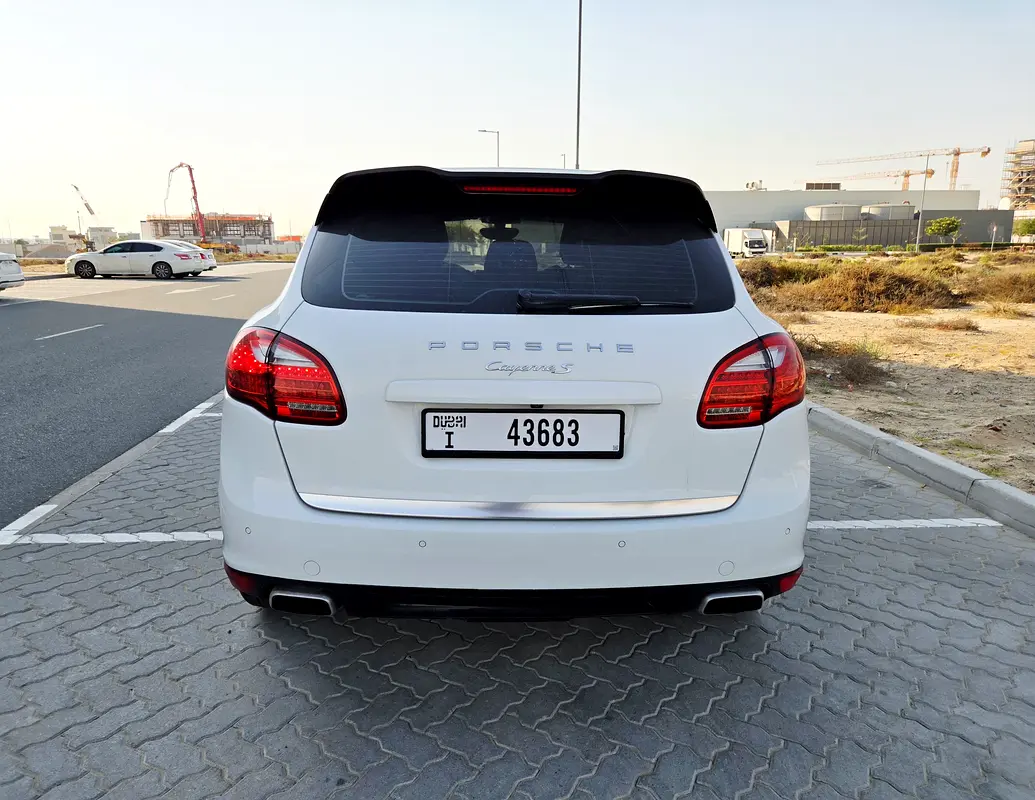 PORSCHE Cayenne S 2014 - photo 6 - Import Émirats | International Cars