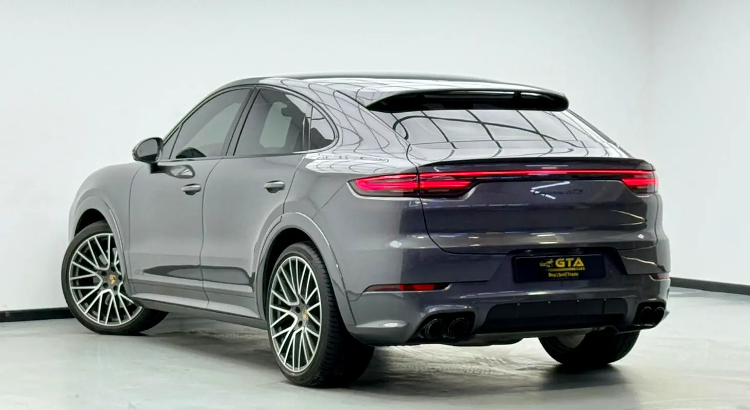 PORSCHE Cayenne GTS 2023 - photo 7 - Import Émirats | International Cars