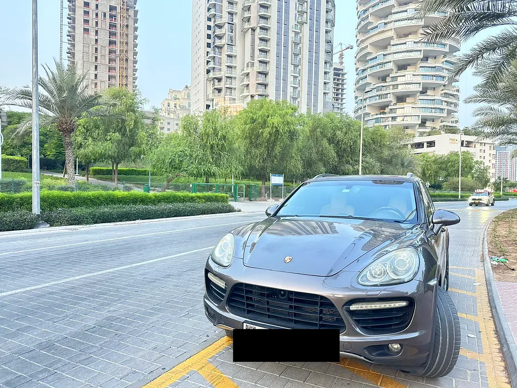 PORSCHE Cayenne Turbo 2011 - photo 10 - Import Émirats | International Cars