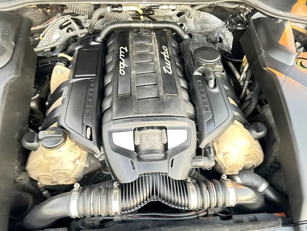 PORSCHE Cayenne Turbo 2011 - photo 3 - Import Émirats | International Cars