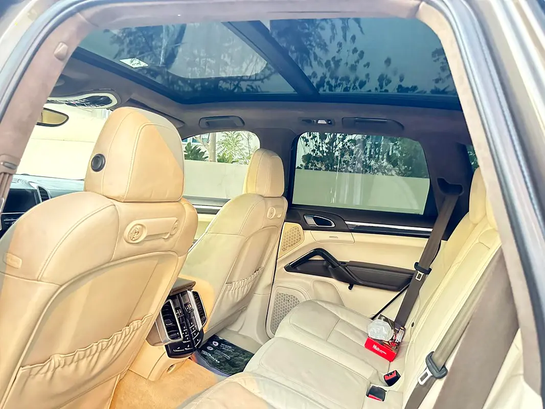PORSCHE Cayenne Turbo 2011 - photo 4 - Import Émirats | International Cars