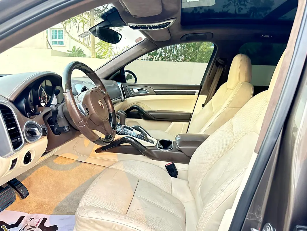 PORSCHE Cayenne Turbo 2011 - photo 5 - Import Émirats | International Cars