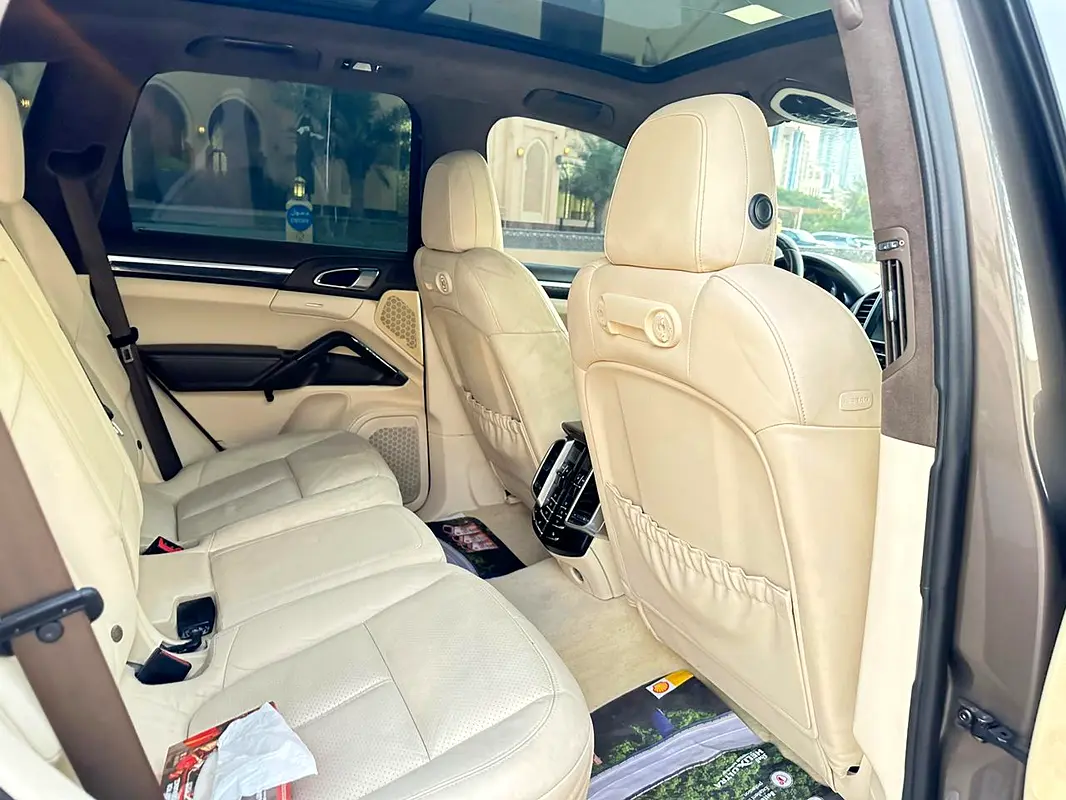 PORSCHE Cayenne Turbo 2011 - photo 6 - Import Émirats | International Cars