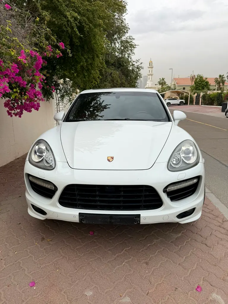 PORSCHE Cayenne Turbo 2013