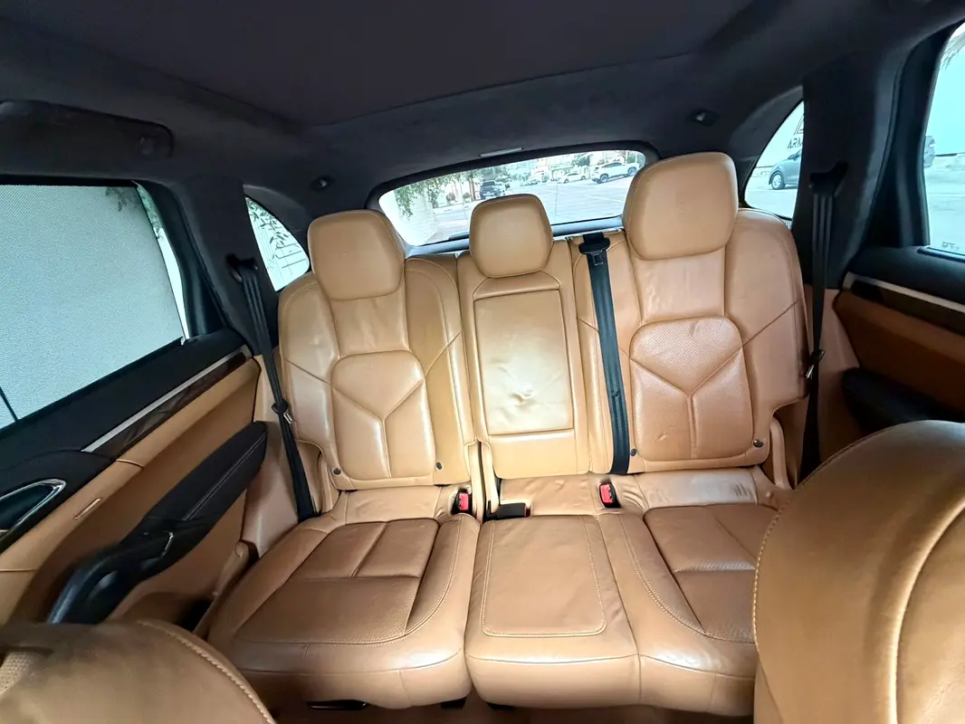 PORSCHE Cayenne Turbo 2013 - photo 11 - Import Émirats | International Cars