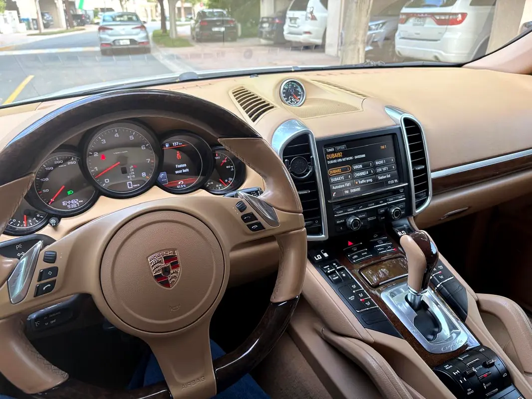 PORSCHE Cayenne S 2014 - photo 2 - Import Émirats | International Cars