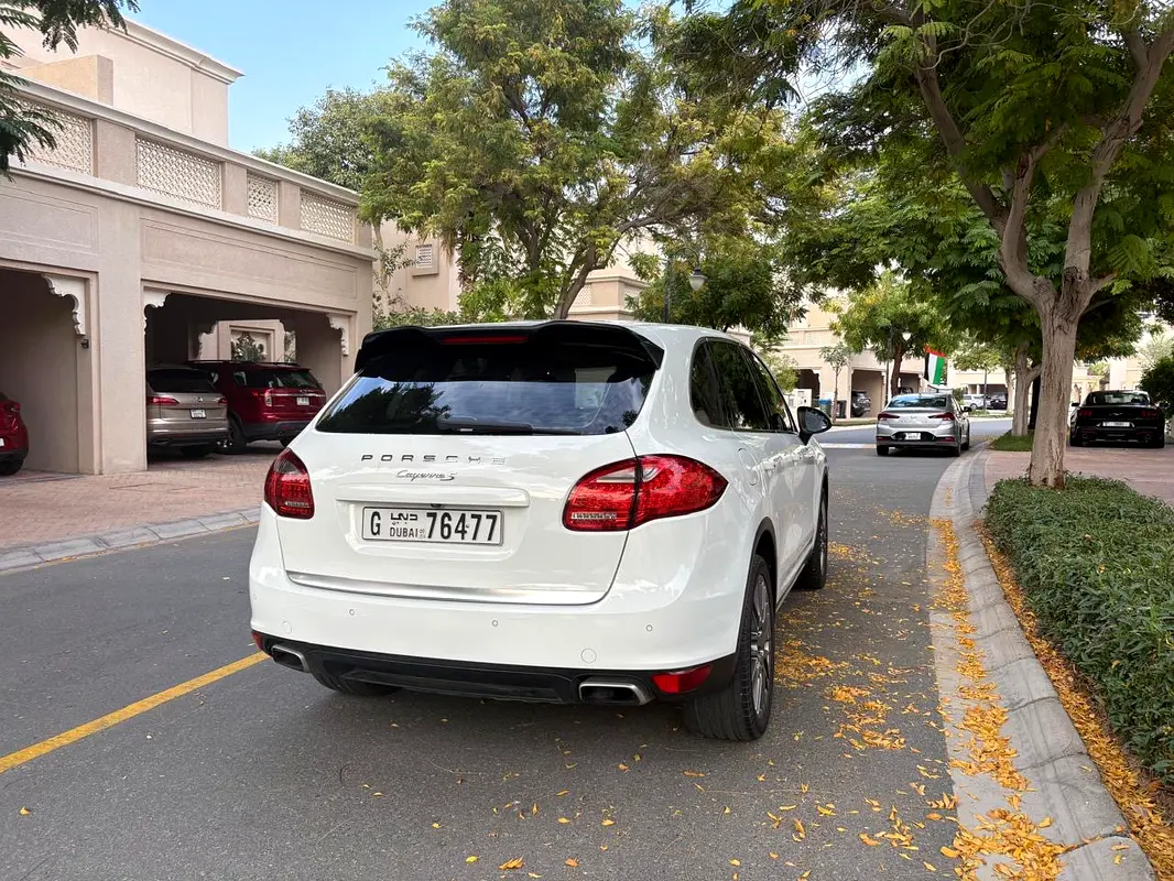 PORSCHE Cayenne S 2014 - photo 7 - Import Émirats | International Cars