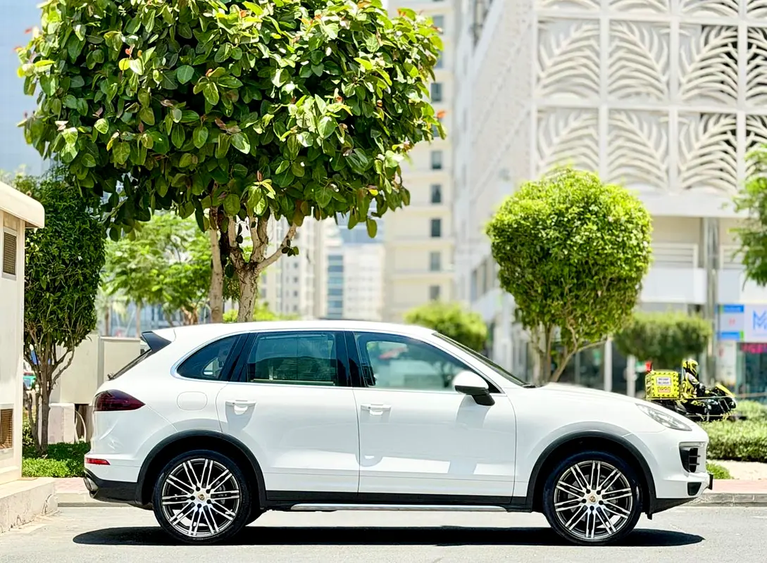PORSCHE Cayenne S 2015 - photo 4 - Import Émirats | International Cars