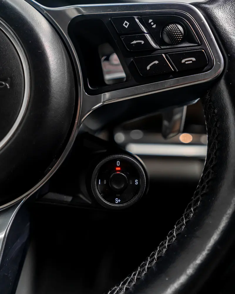 PORSCHE Panamera Turbo 2017 - photo 10 - Import Émirats | International Cars