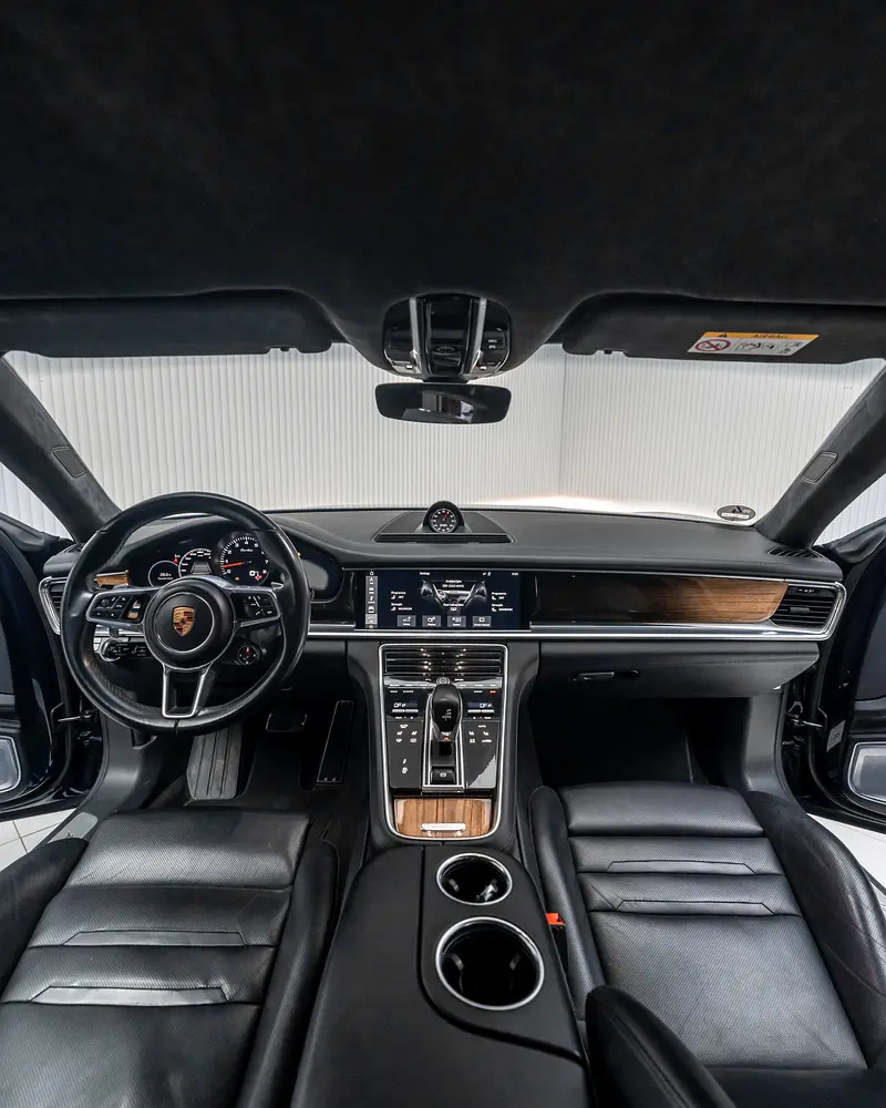 PORSCHE Panamera Turbo 2017 - photo 12 - Import Émirats | International Cars