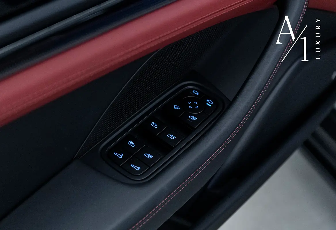 PORSCHE Panamera Other 2025 - photo 12 - Import Émirats | International Cars