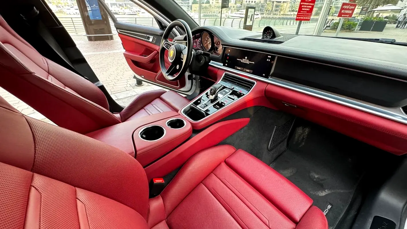 PORSCHE Panamera 4 Platinum Edition 2023 - photo 3 - Import Émirats | International Cars