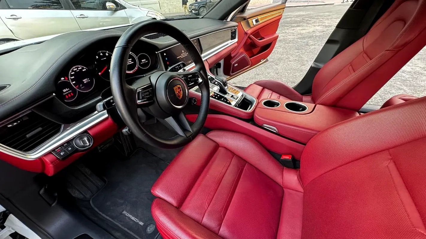 PORSCHE Panamera 4 Platinum Edition 2023 - photo 5 - Import Émirats | International Cars