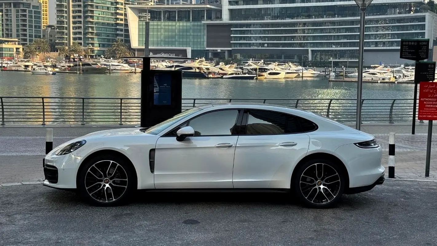 PORSCHE Panamera 4 Platinum Edition 2023 - photo 7 - Import Émirats | International Cars