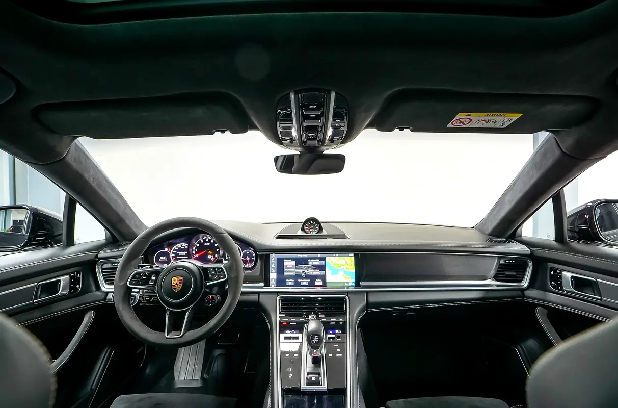 PORSCHE Panamera GTS 2019 - photo 12 - Import Émirats | International Cars