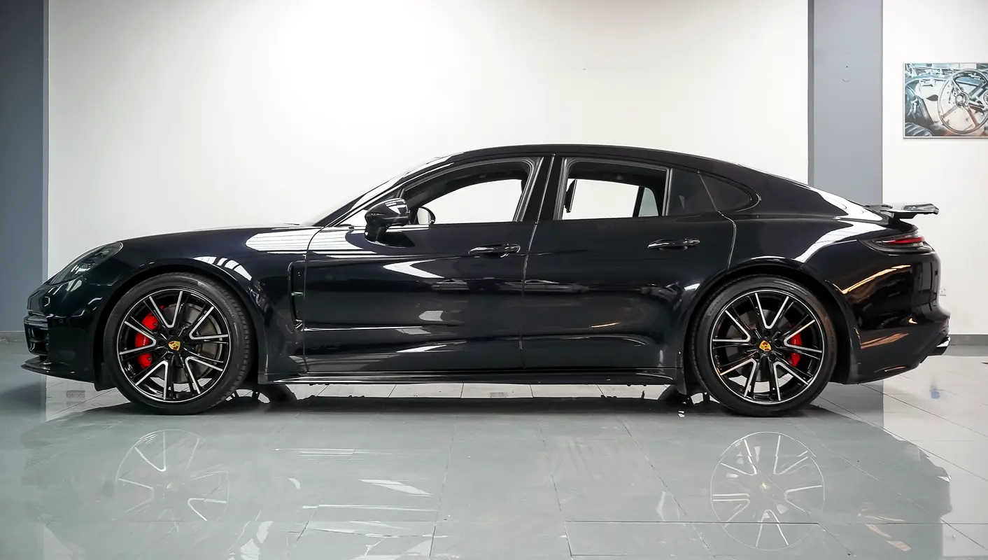 PORSCHE Panamera GTS 2019 - photo 3 - Import Émirats | International Cars