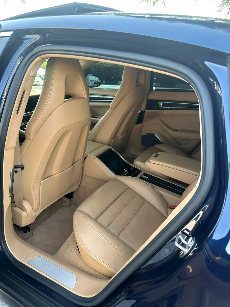 PORSCHE Panamera Turbo 2017 - photo 11 - Import Émirats | International Cars
