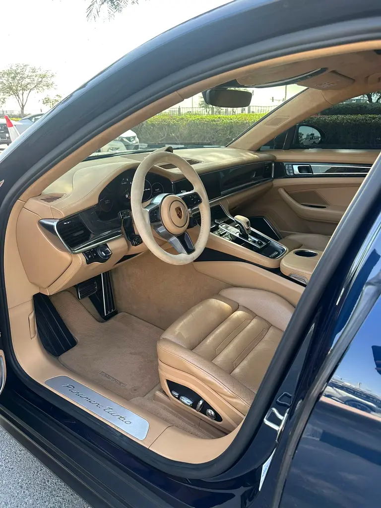 PORSCHE Panamera Turbo 2017 - photo 9 - Import Émirats | International Cars