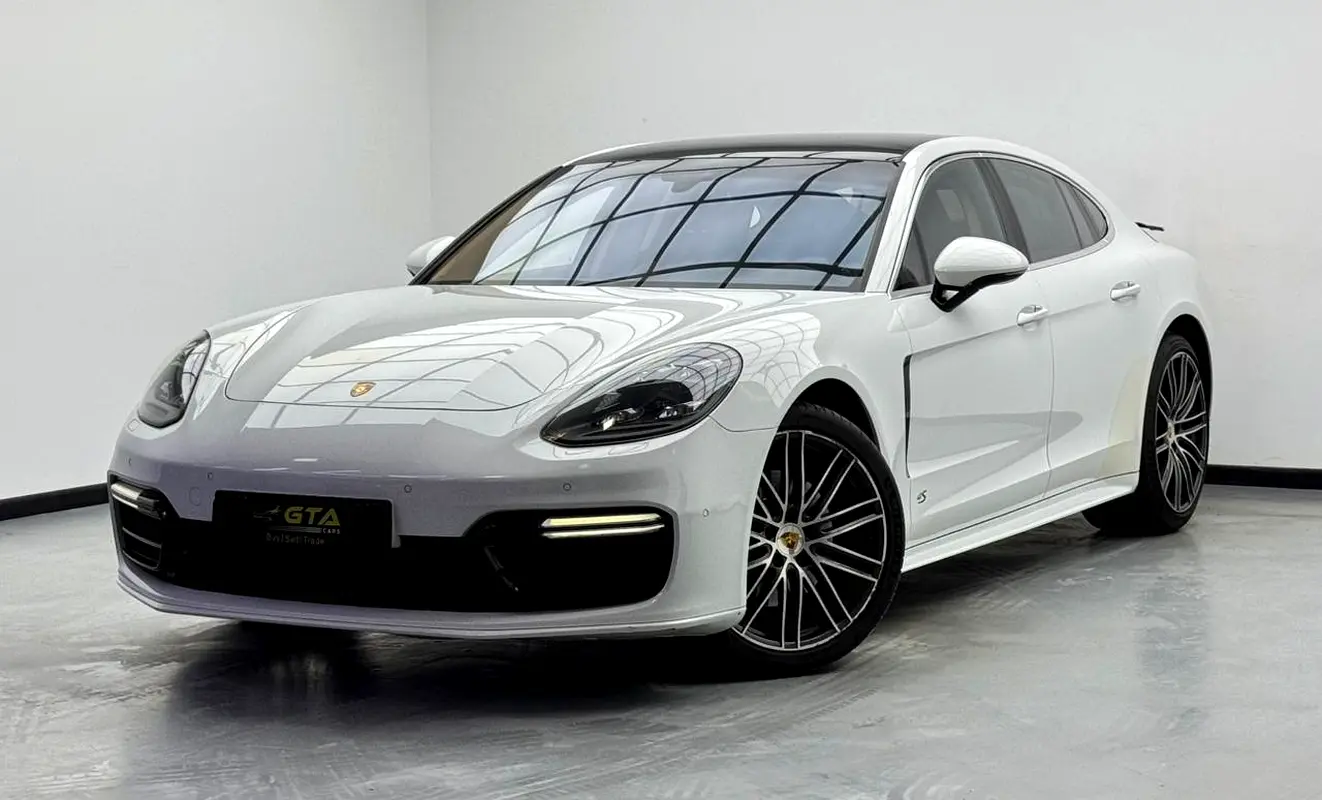 PORSCHE Panamera 4S 2018