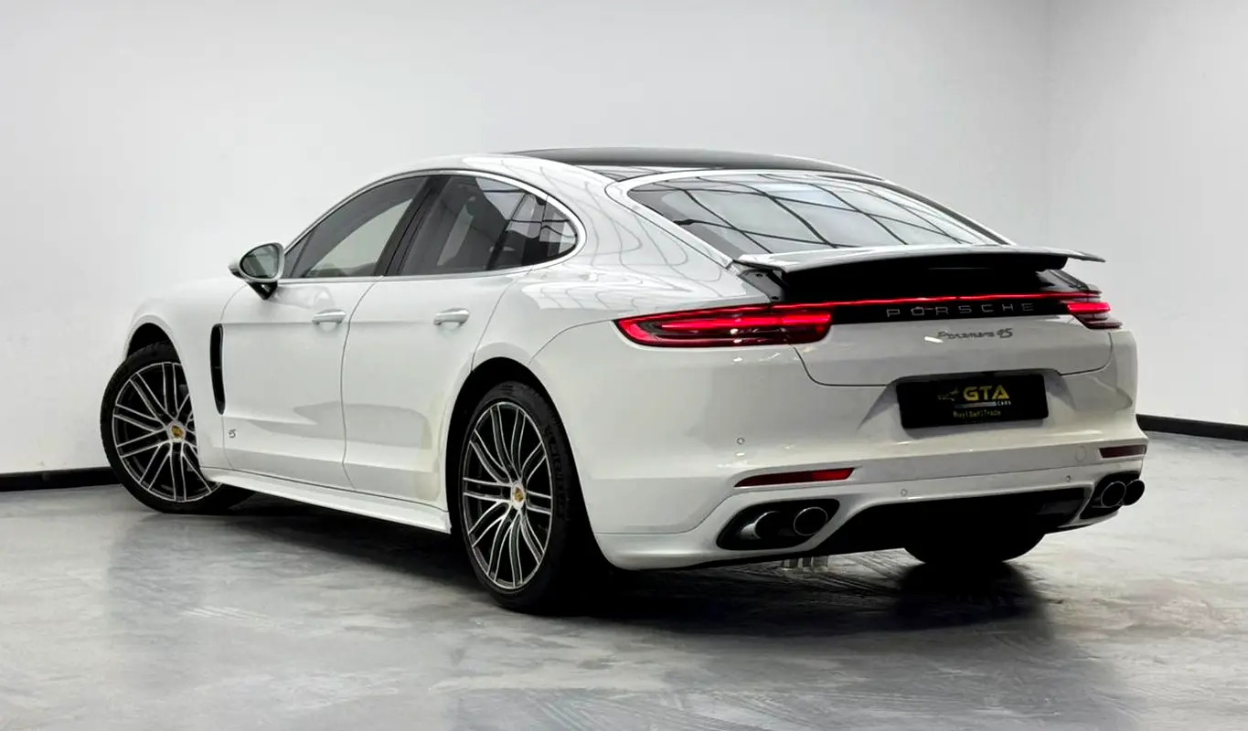 PORSCHE Panamera 4S 2018 - photo 6 - Import Émirats | International Cars