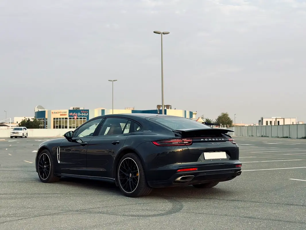 PORSCHE Panamera Standard 2019 - photo 2 - Import Émirats | International Cars