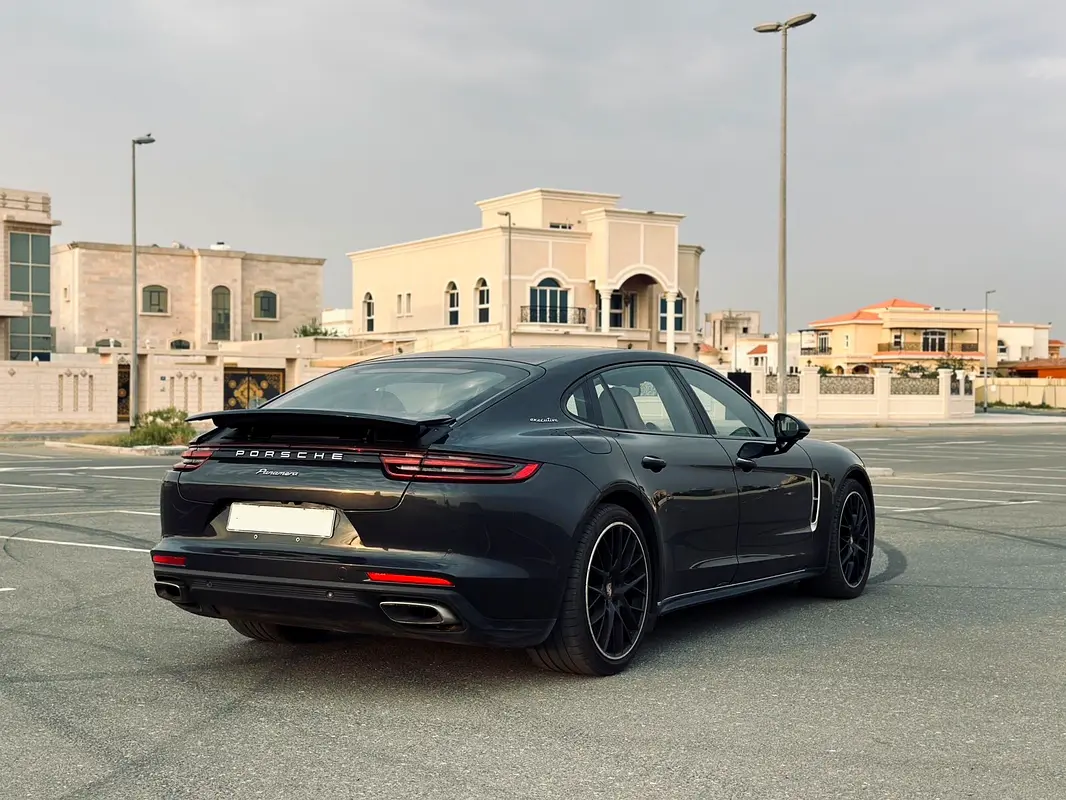PORSCHE Panamera Standard 2019 - photo 4 - Import Émirats | International Cars