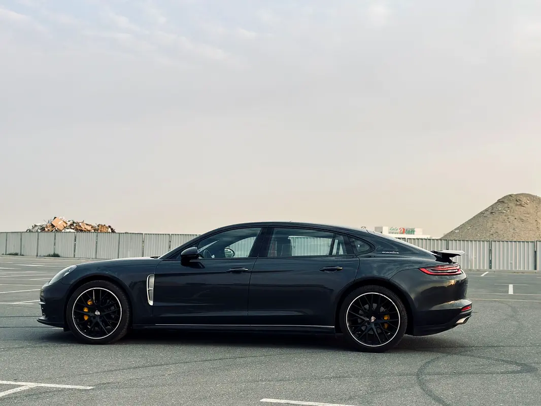 PORSCHE Panamera Standard 2019 - photo 7 - Import Émirats | International Cars