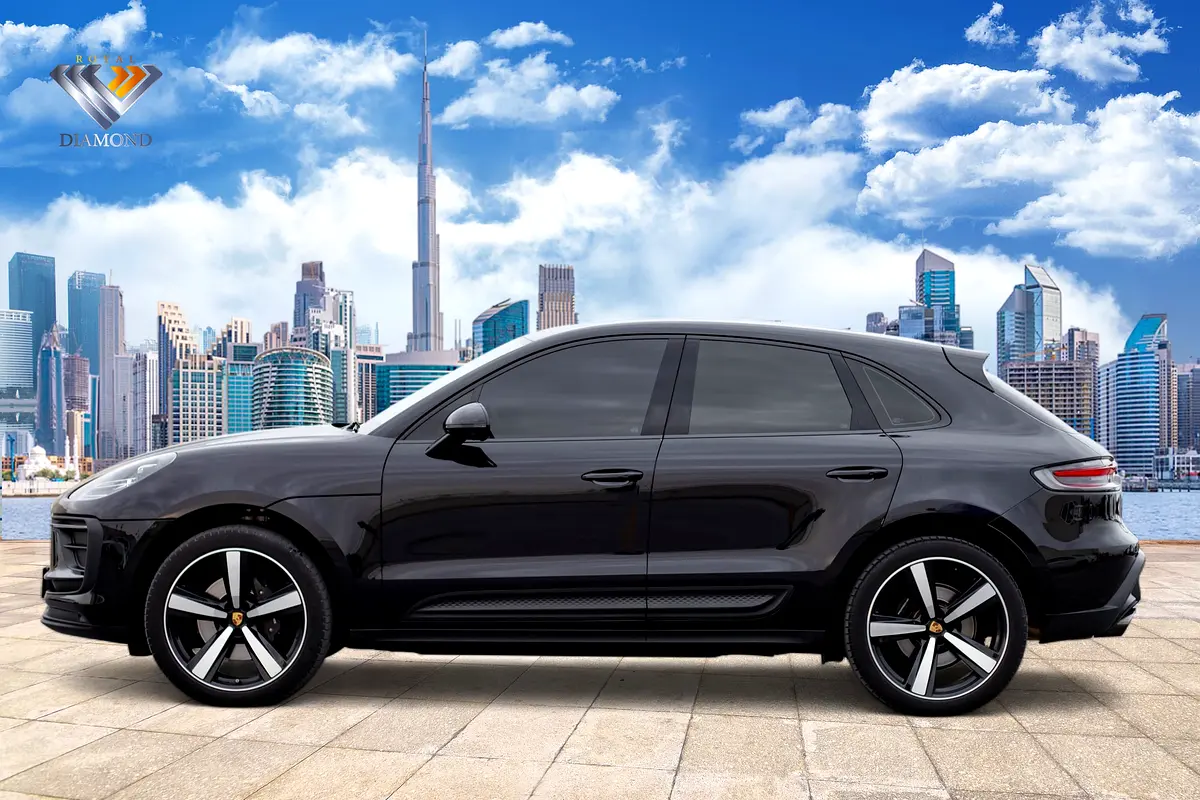PORSCHE Macan Standard 2023 - photo 6 - Import Émirats | International Cars