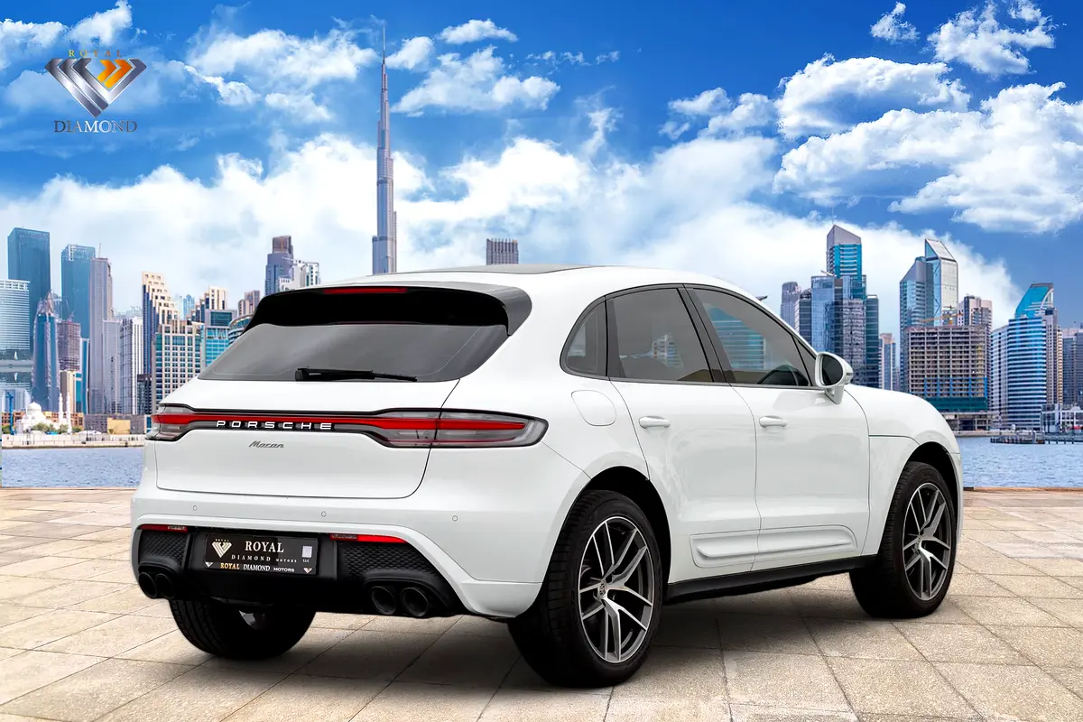 PORSCHE Macan Standard 2023 - photo 5 - Import Émirats | International Cars
