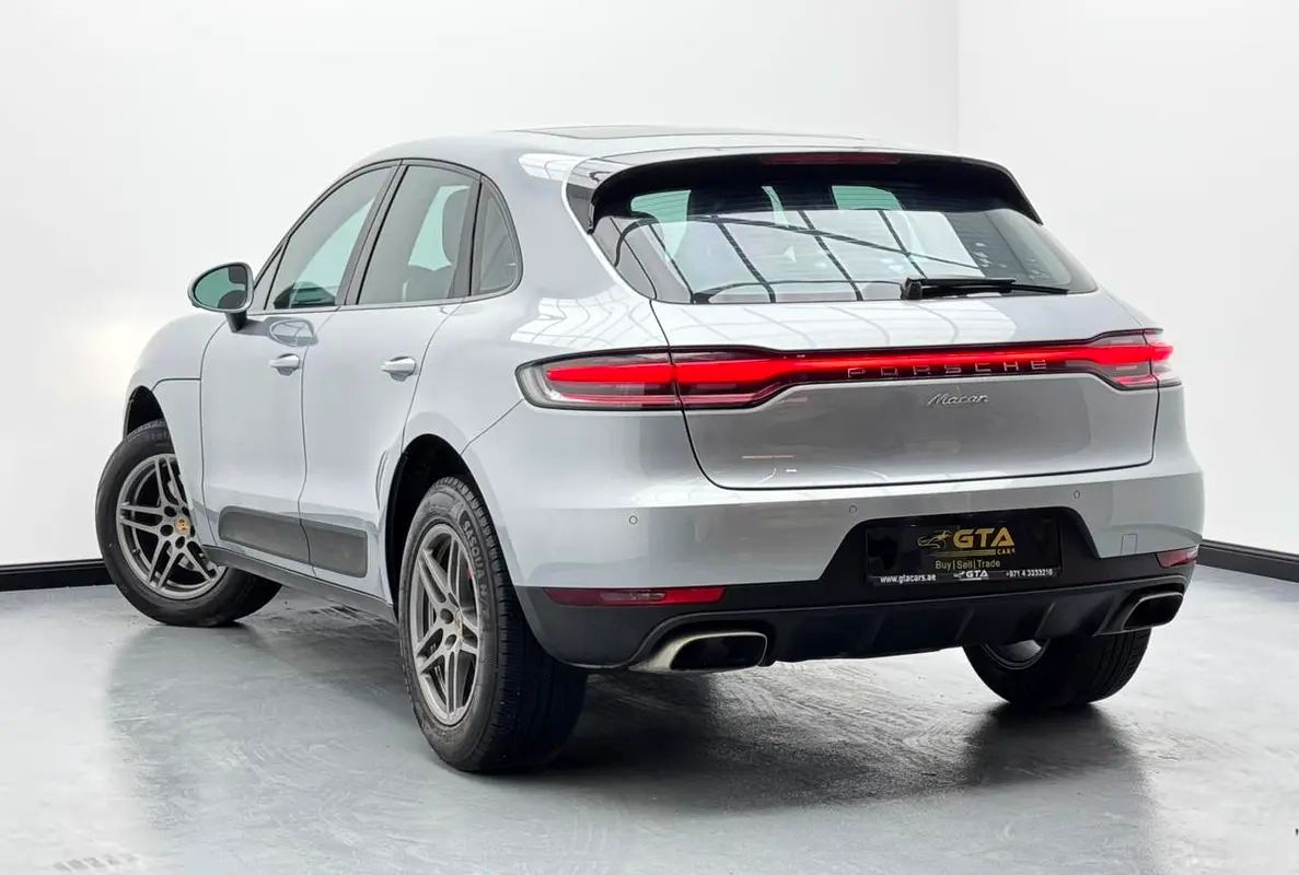 PORSCHE Macan Standard 2021 - photo 4 - Import Émirats | International Cars