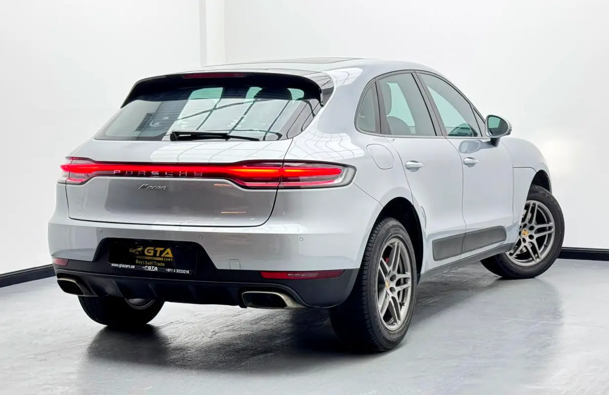 PORSCHE Macan Standard 2021 - photo 6 - Import Émirats | International Cars