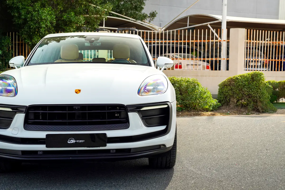 PORSCHE Macan Standard 2022 - photo 8 - Import Émirats | International Cars