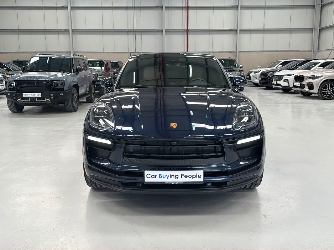 PORSCHE Macan Standard 2022 - photo 2 - Import Émirats | International Cars