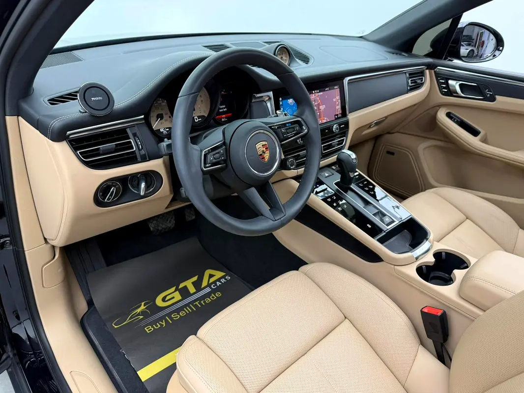 PORSCHE Macan Standard 2026 - photo 11 - Import Émirats | International Cars