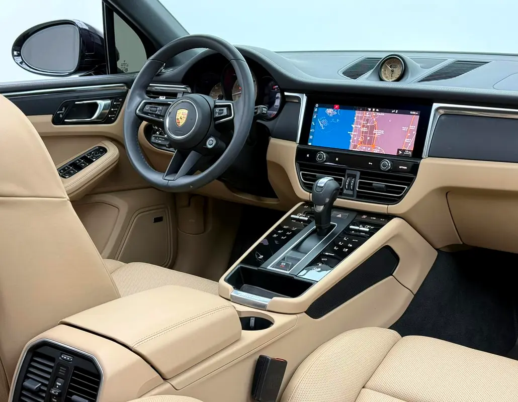 PORSCHE Macan Standard 2026 - photo 12 - Import Émirats | International Cars