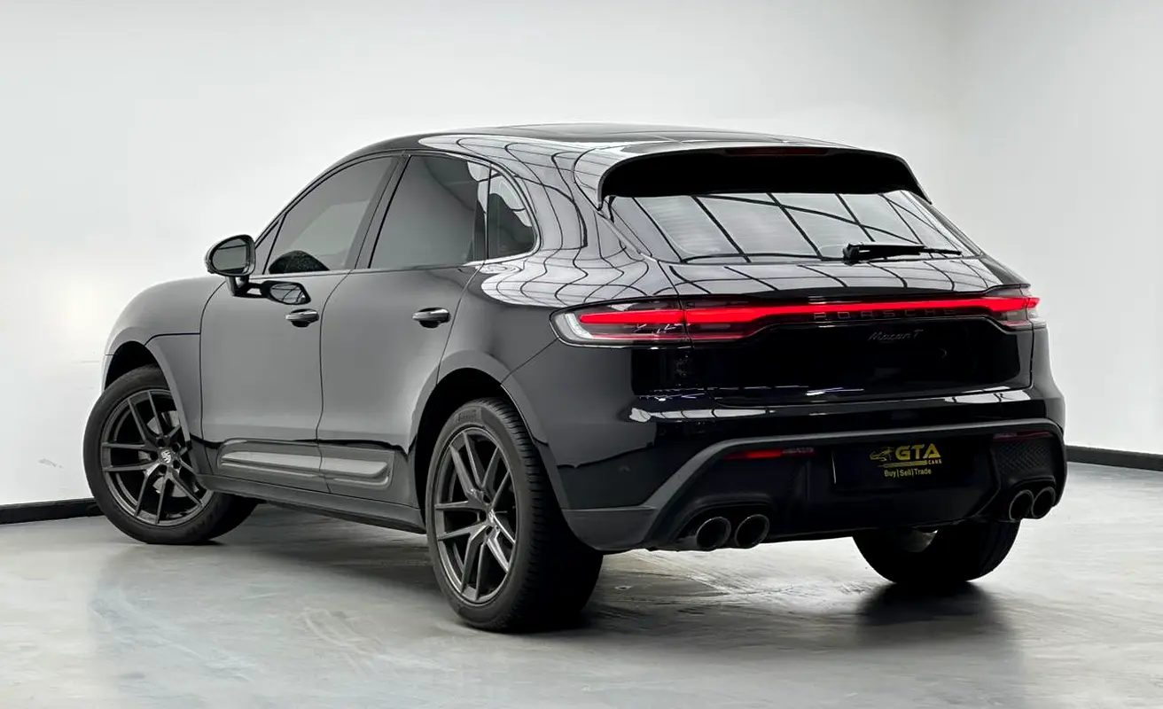 PORSCHE Macan T 2023 - photo 4 - Import Émirats | International Cars