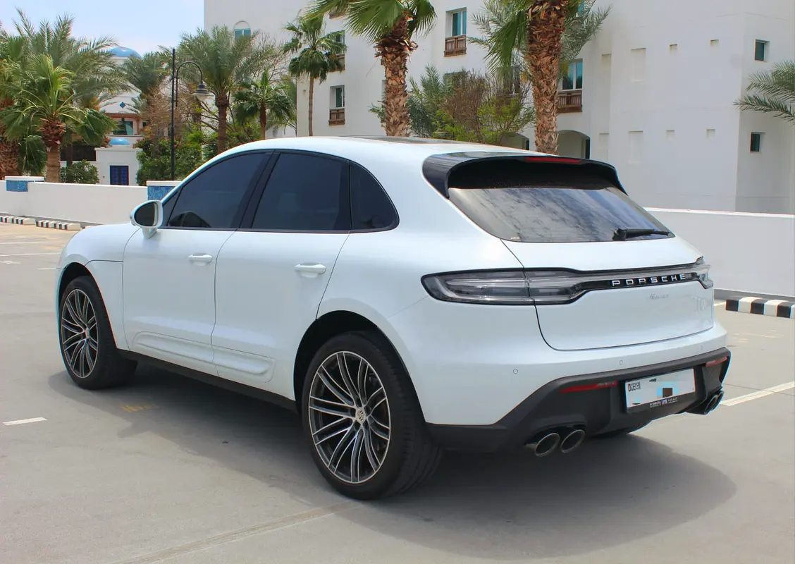 PORSCHE Macan T 2024