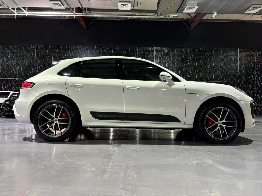 PORSCHE Macan S 2024 - photo 6 - Import Émirats | International Cars