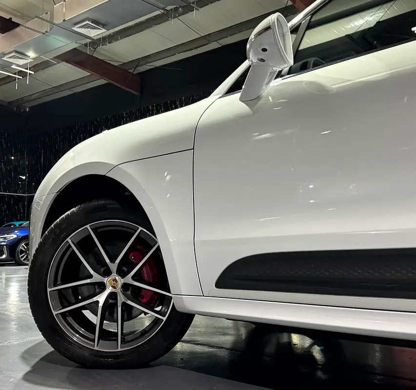 PORSCHE Macan S 2024 - photo 9 - Import Émirats | International Cars