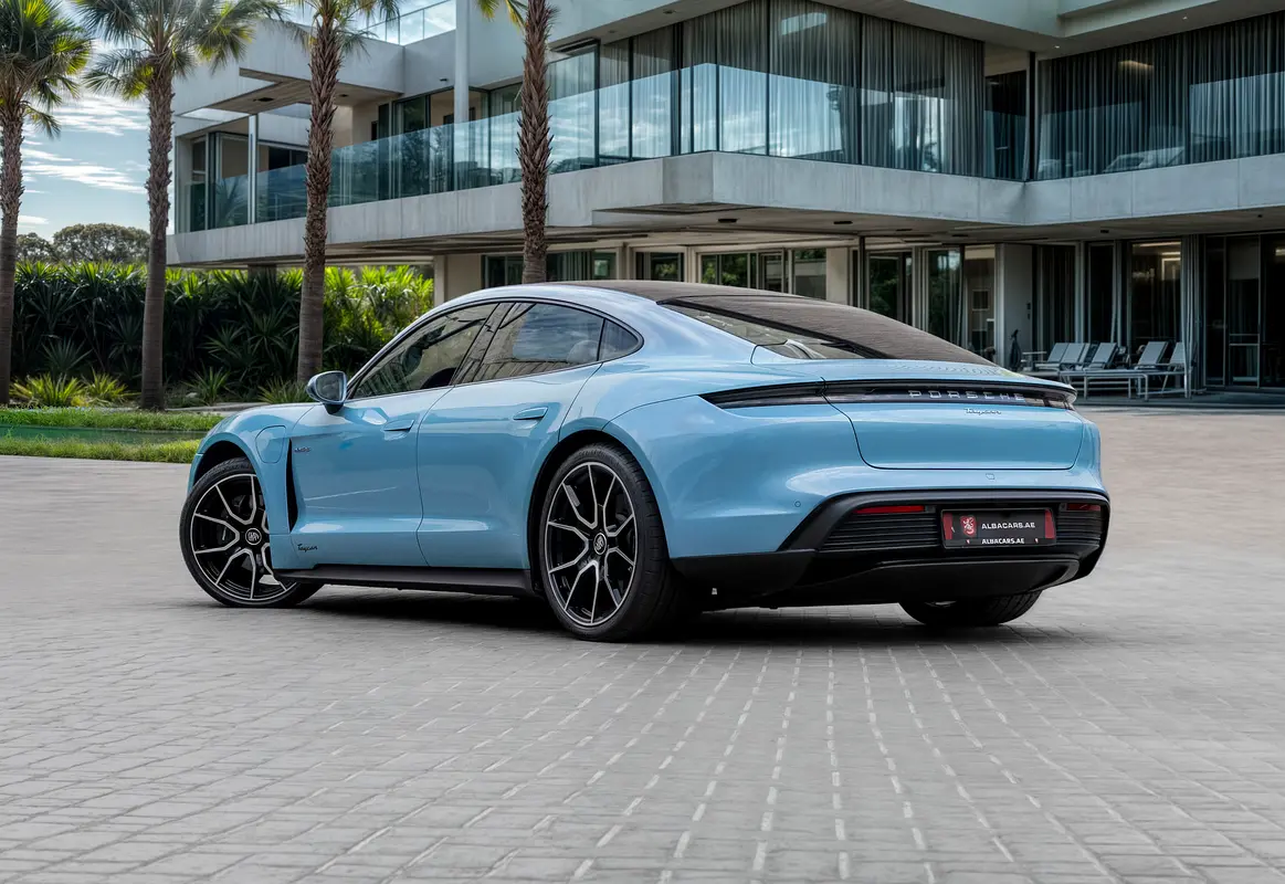 PORSCHE Taycan Standard 2023 - photo 3 - Import Émirats | International Cars