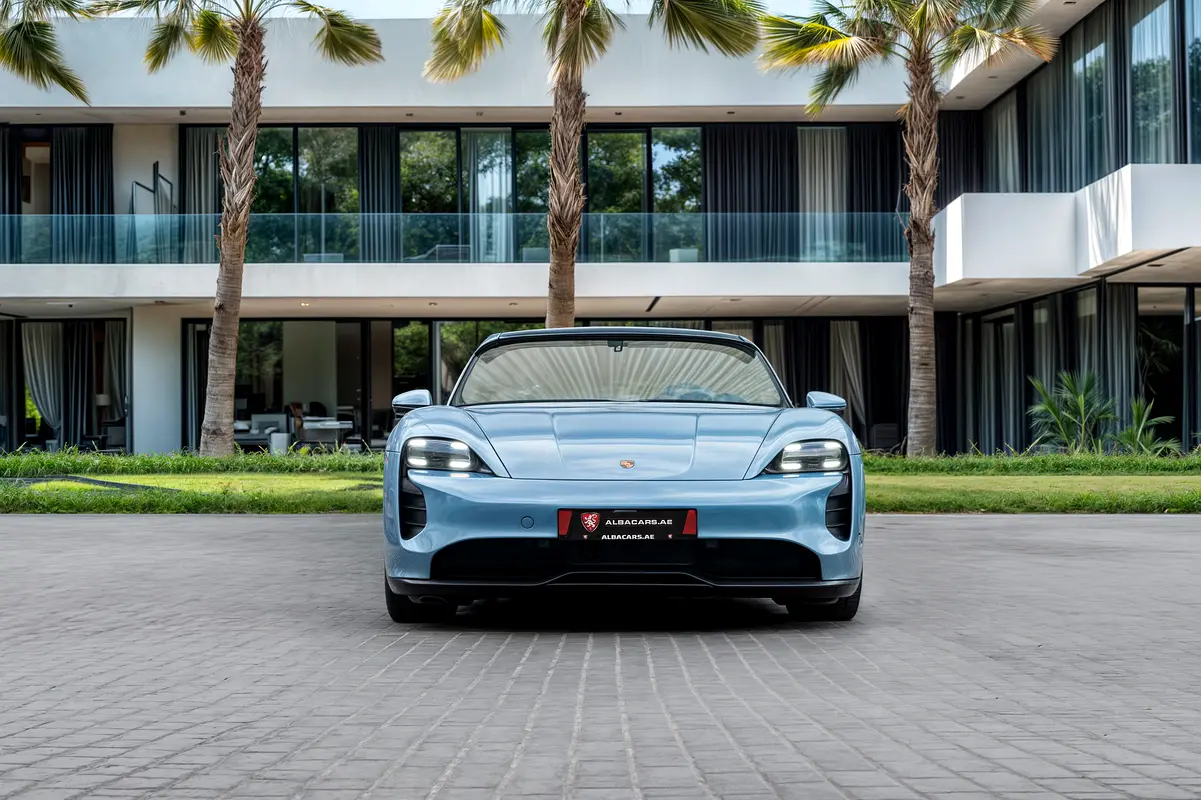 PORSCHE Taycan Standard 2023 - photo 4 - Import Émirats | International Cars