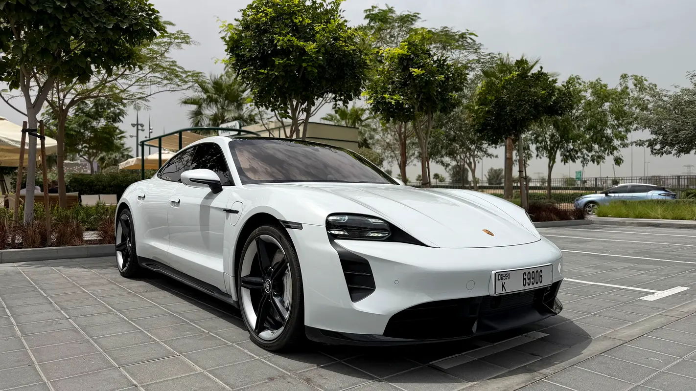 PORSCHE Taycan Turbo 2021