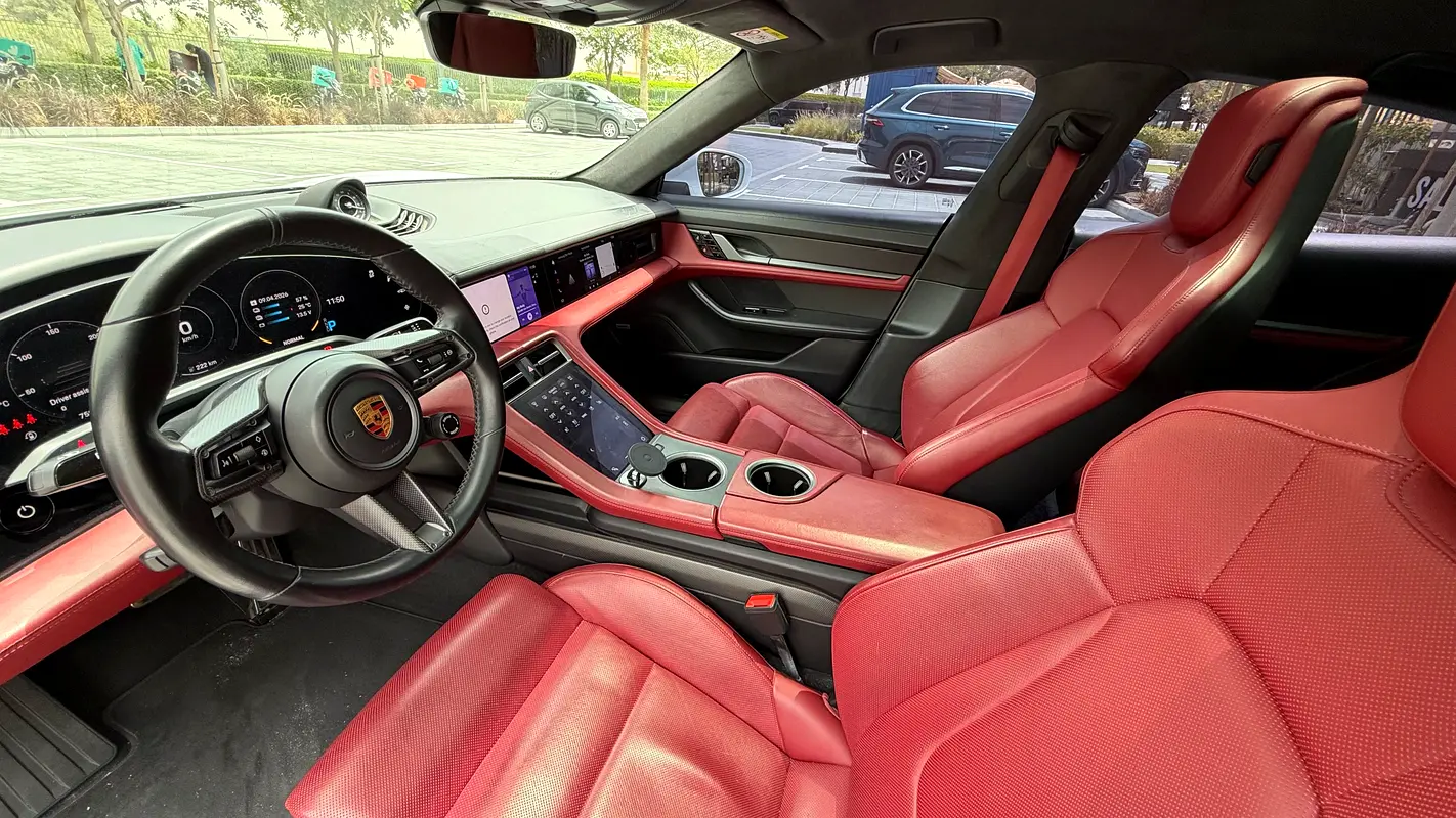 PORSCHE Taycan Turbo 2021 - photo 11 - Import Émirats | International Cars