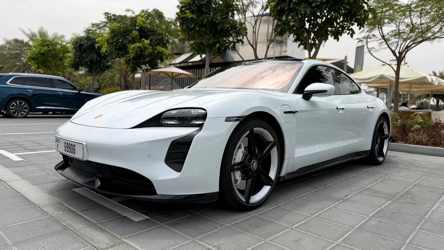 PORSCHE Taycan Turbo 2021 - photo 3 - Import Émirats | International Cars