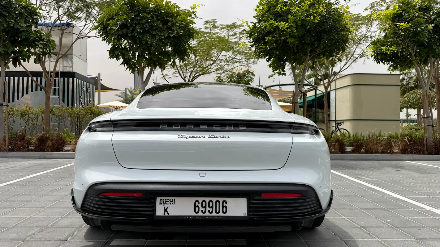 PORSCHE Taycan Turbo 2021 - photo 7 - Import Émirats | International Cars