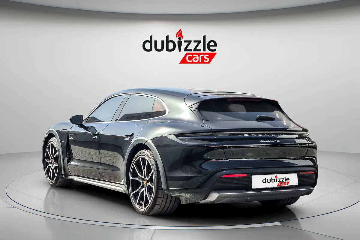 PORSCHE Taycan 4 Cross Turismo 2022 - photo 8 - Import Émirats | International Cars
