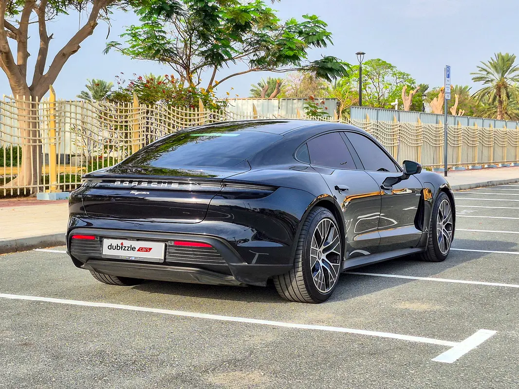 PORSCHE Taycan Standard 2023 - photo 6 - Import Émirats | International Cars