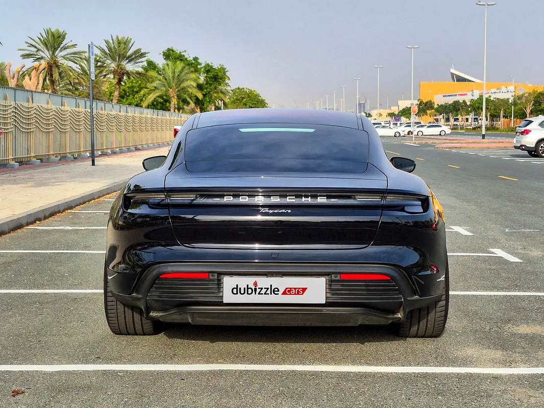 PORSCHE Taycan Standard 2023 - photo 7 - Import Émirats | International Cars