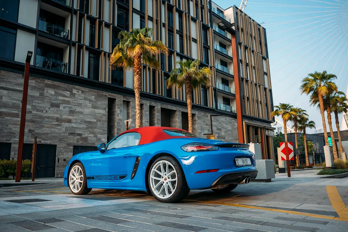 PORSCHE 718 Spyder Boxster 2023 - photo 6 - Import Émirats | International Cars