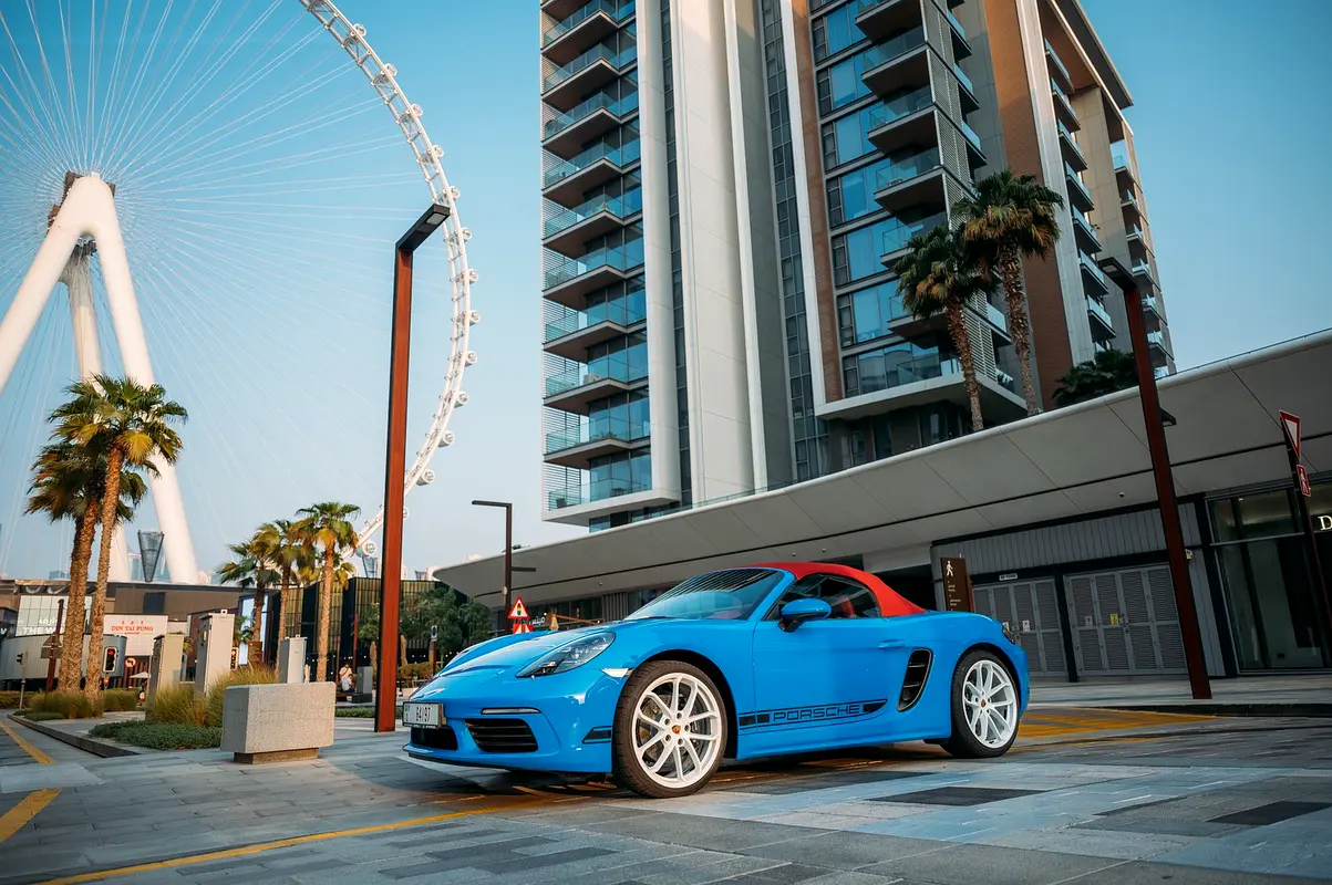 PORSCHE 718 Spyder Boxster 2023 - photo 8 - Import Émirats | International Cars